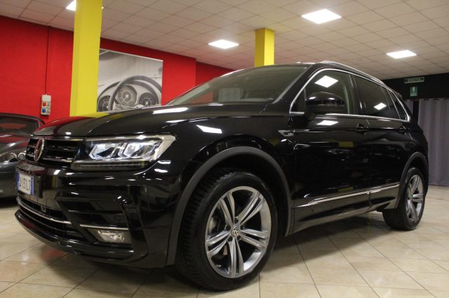 VOLKSWAGEN Tiguan 2.0 TDI R LINE 4x4 DSG 4MOTION uni.proprietario 