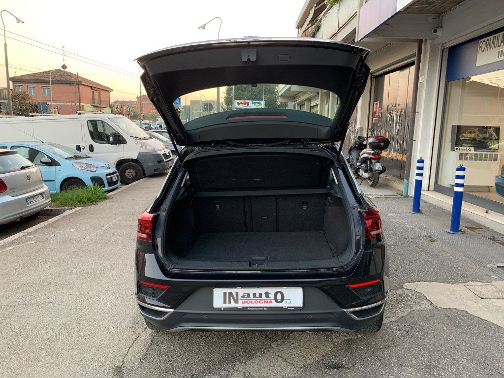 Foto VOLKSWAGEN T-Roc 2.0 TDI SCR 150 CV DSG 4MOTION STYLE BMT usato Bologna