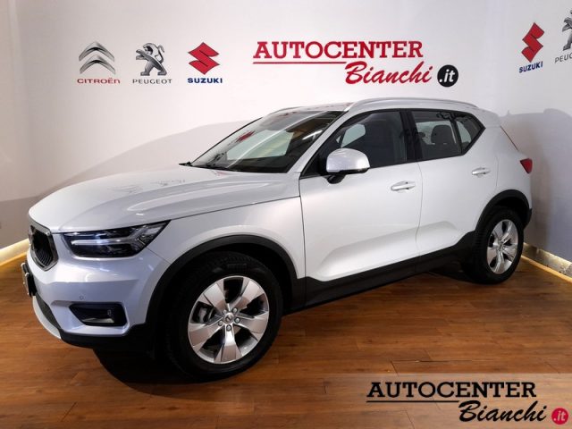 VOLVO XC40 T2 Geartronic Momentum Pro 