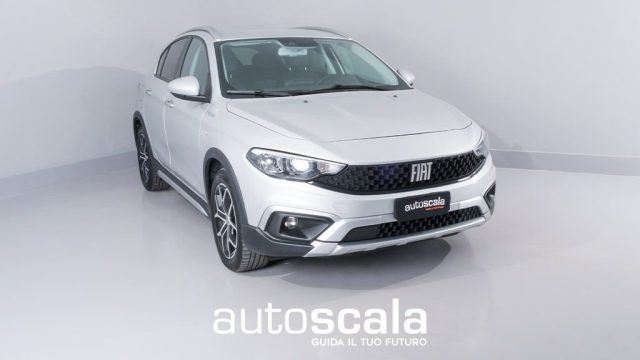 FIAT Tipo 1.5 Hybrid DCT 5 porte Cross 