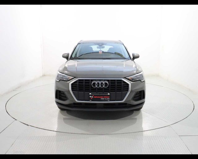 AUDI Q3 35 TDI S tronic Business 