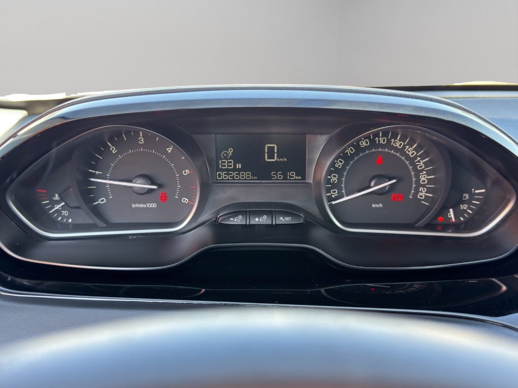 PEUGEOT 208 VAN 100CV 2POSTI - 11