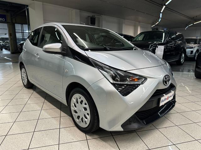 TOYOTA Aygo Argento pastello