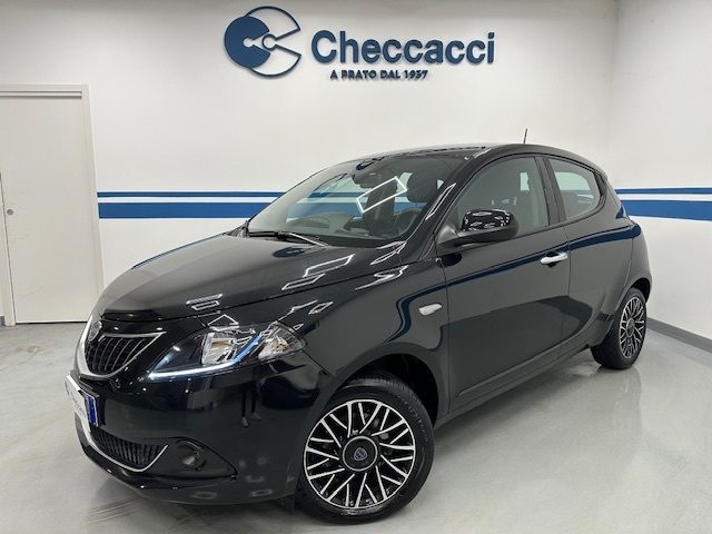 LANCIA Ypsilon 3ª serie -  1.0 FireFly 5 porte S&S Hybrid plati 