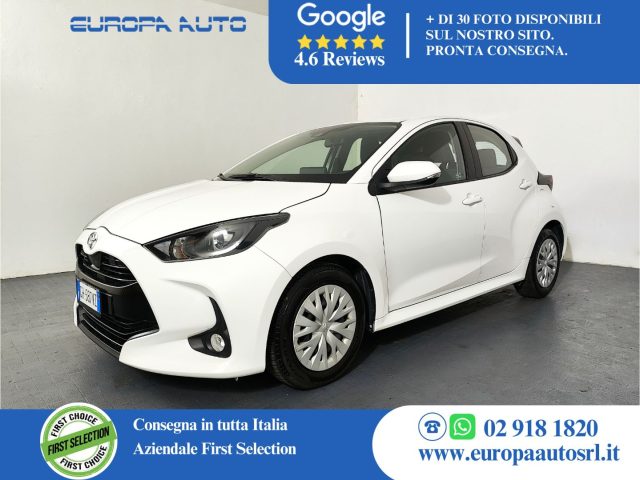 TOYOTA Yaris Bianco pastello