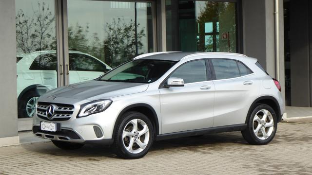 MERCEDES-BENZ GLA 200 d Automatic Sport 