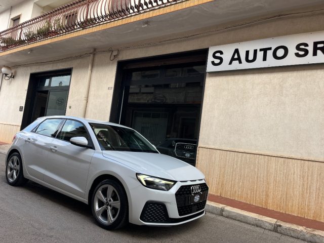 AUDI A1 Bianco pastello