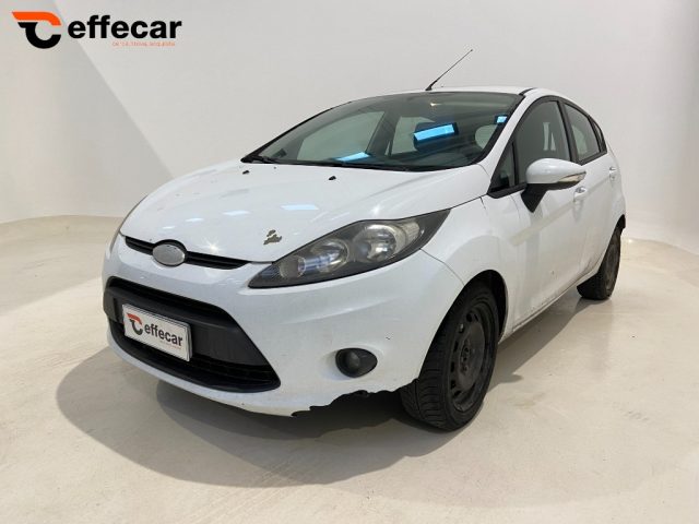 FORD Fiesta 1.4 5 porte Bz.- GPL Titanium 