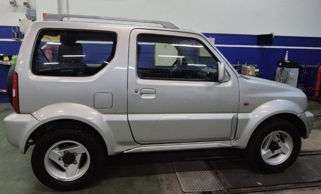 SUZUKI Jimny 1.3i 16V cat 4WD 