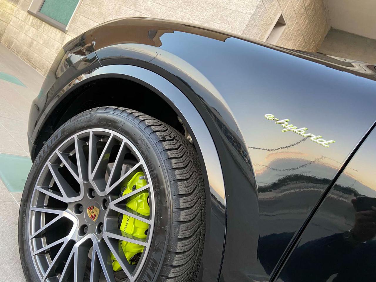 PORSCHE Cayenne Coupé 3.0 V6 E-Hybrid CERCHI 21-TETTO PAN. - 52