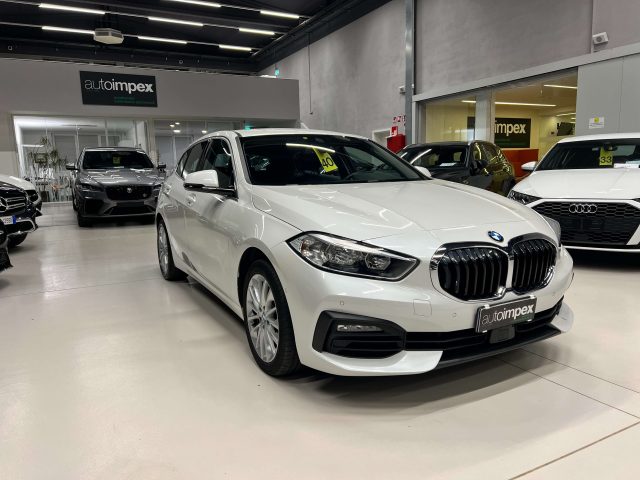 BMW 118 Bianco metallizzato