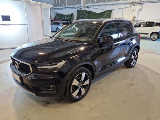 VOLVO XC40 D3 AWD Geartronic Momentum 