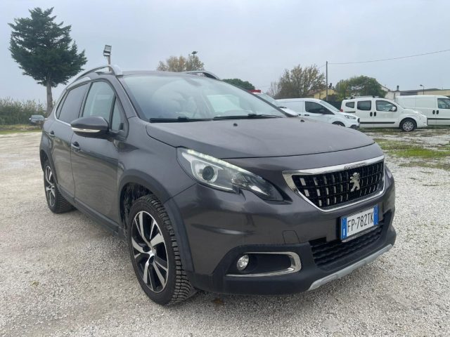 PEUGEOT 2008 BlueHDi 100 S&S Black Matt 