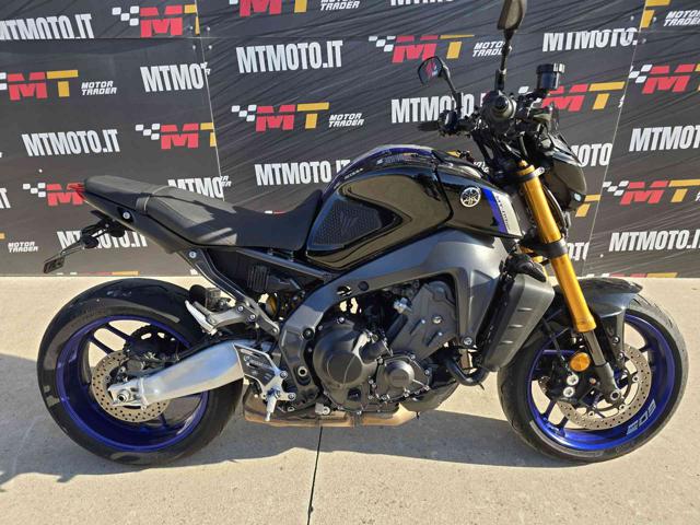 YAMAHA MT-09 Blu metallizzato