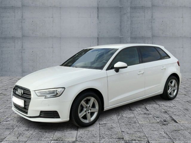 AUDI A3 Bianco pastello