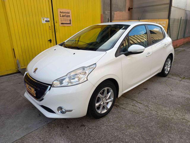 PEUGEOT 208 1.4 8V HDi 68CV 5p. Allure per neopatentati 