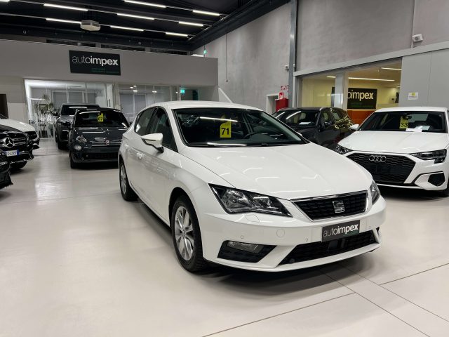 SEAT Leon Bianco pastello