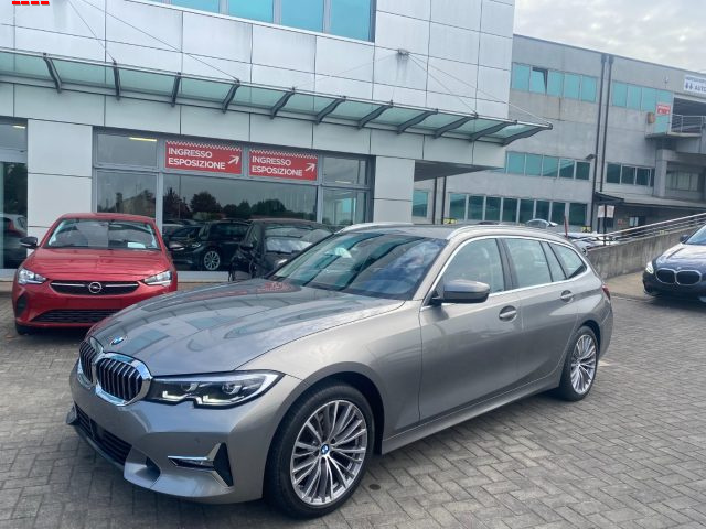 BMW 320 d xDrive Touring Luxury 