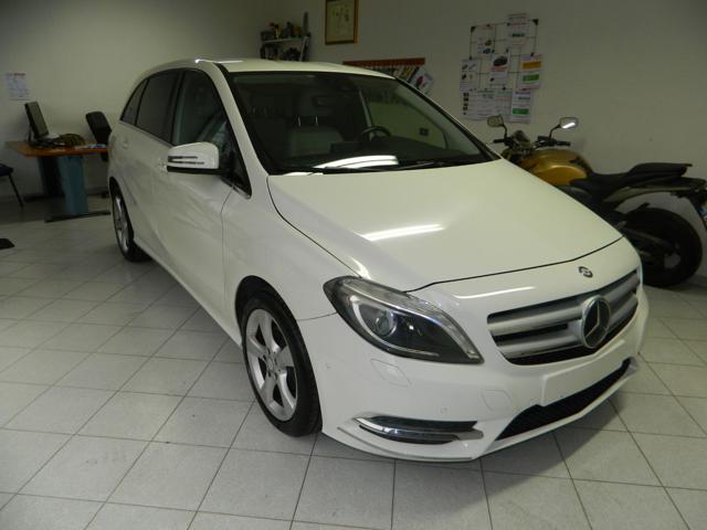 MERCEDES-BENZ B 200 CDI Premium 