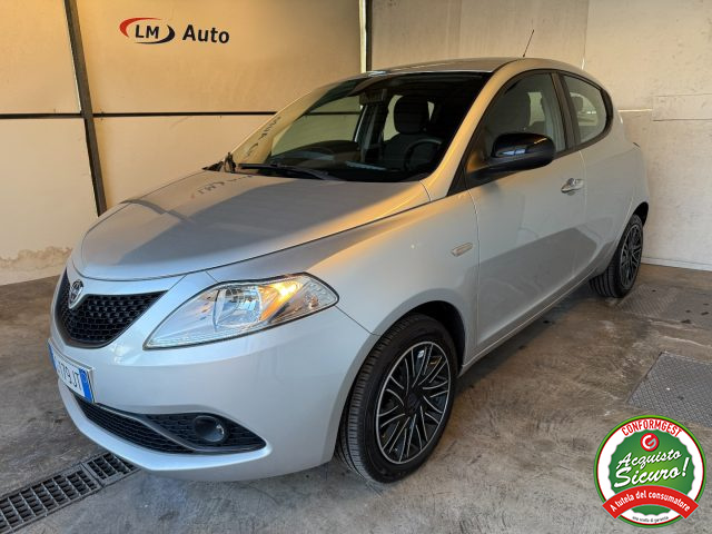 LANCIA Ypsilon 1.2 69 CV 5 porte NEOPATENTATI 