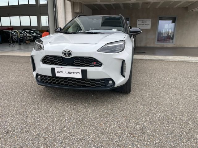 TOYOTA Yaris Cross 1.5 Hybrid 5p. E-CVT GR SPORT 