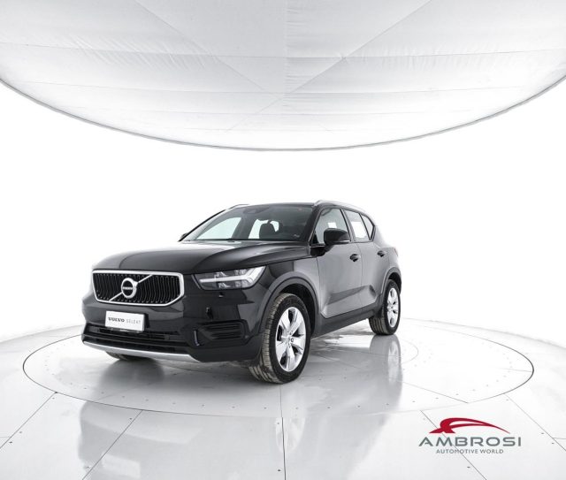 VOLVO XC40 T2 Momentum 