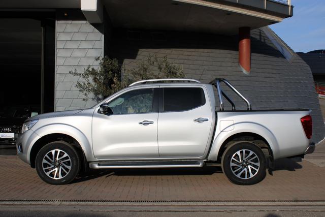 NISSAN Navara Argento metallizzato