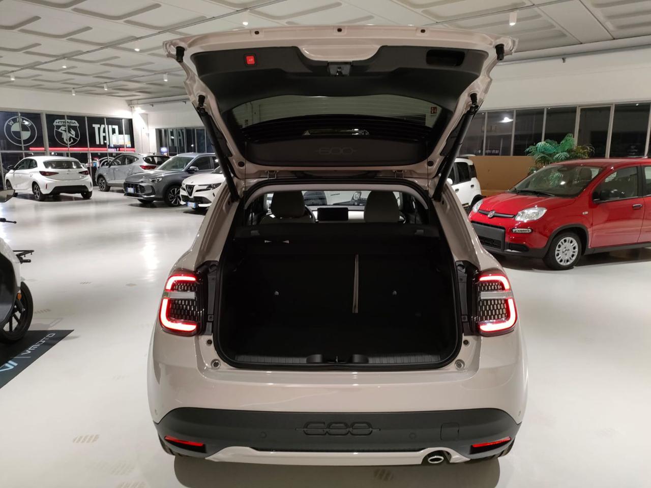 FIAT 600 Hybrid DCT MHEV La Prima 100CV - 7