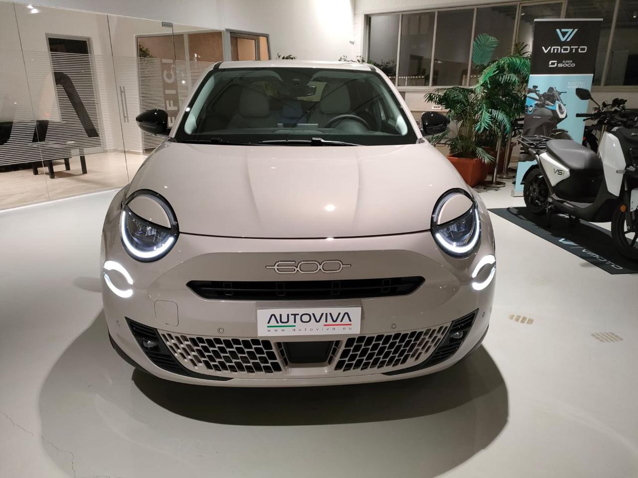 FIAT 600 Hybrid DCT MHEV La Prima 100CV - 2