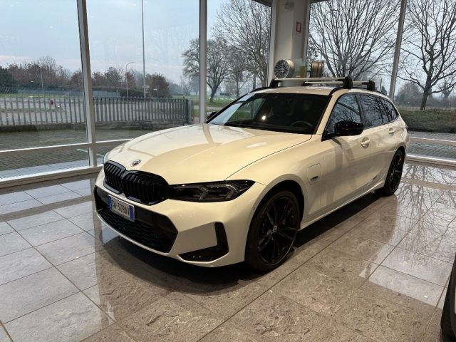 BMW 330 e xDrive Touring Msport 