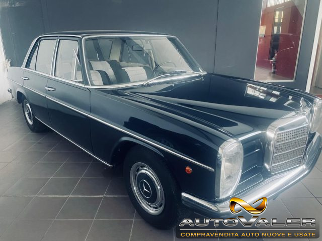 MERCEDES-BENZ 230 2.3 berlina 5 Posti 