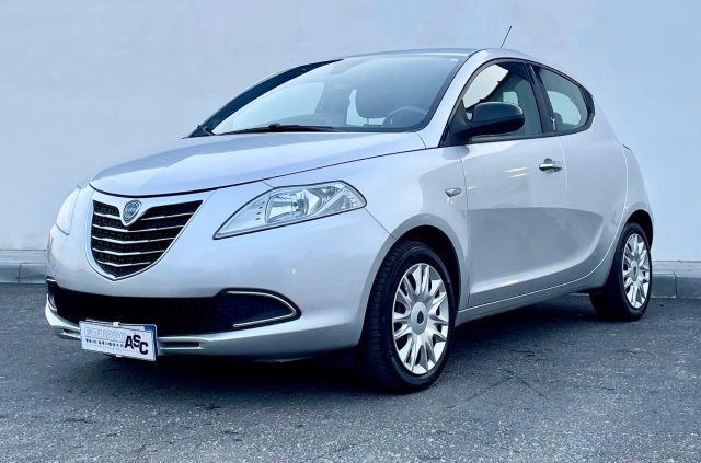 LANCIA Ypsilon 1.2 BENZ 69 CV 5porte ADATTA NEOPATENTATI Platinum 