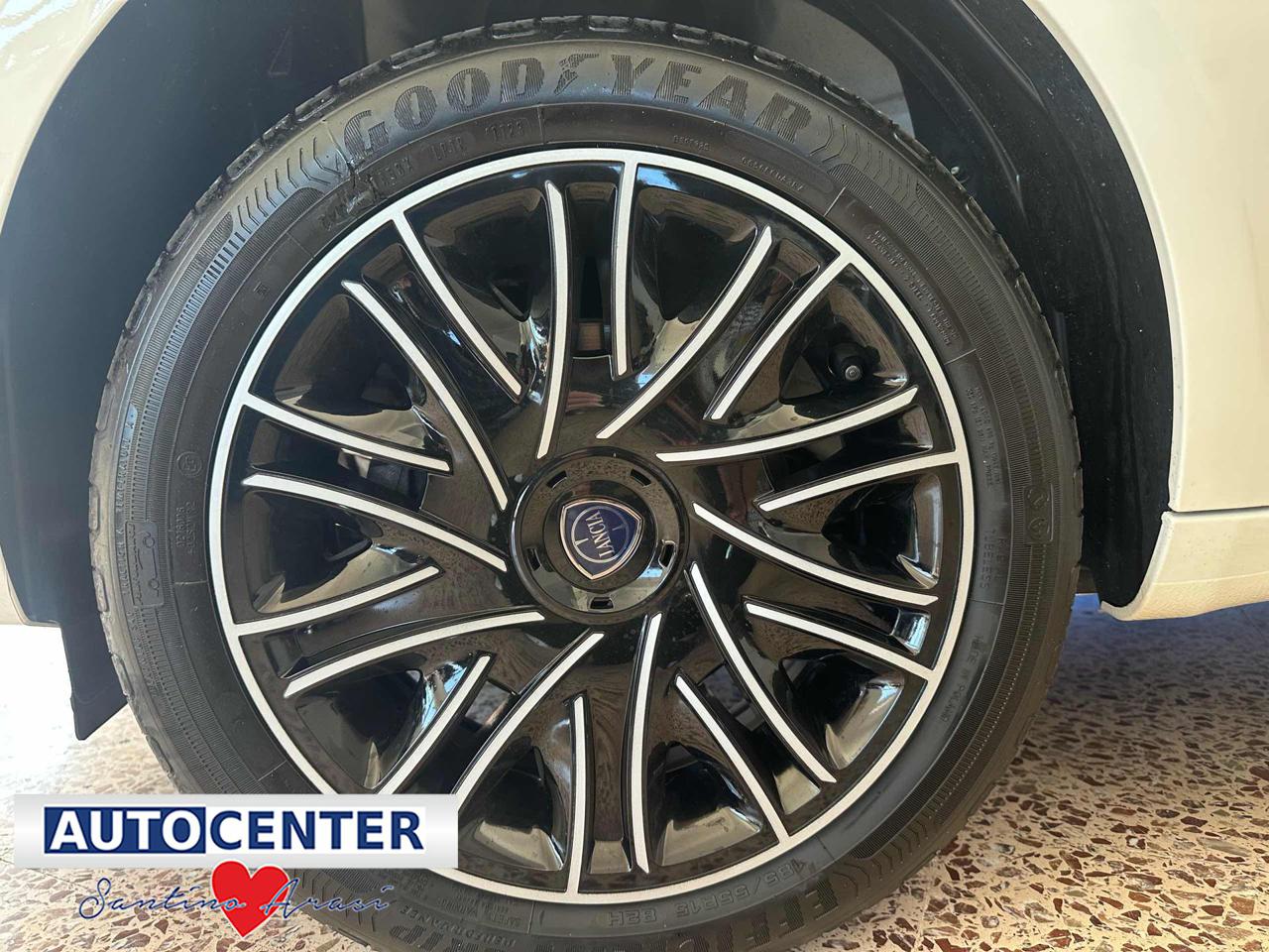 LANCIA Ypsilon 1.0 FireFly 5 porte S&S Hybrid Silver Plus - 7