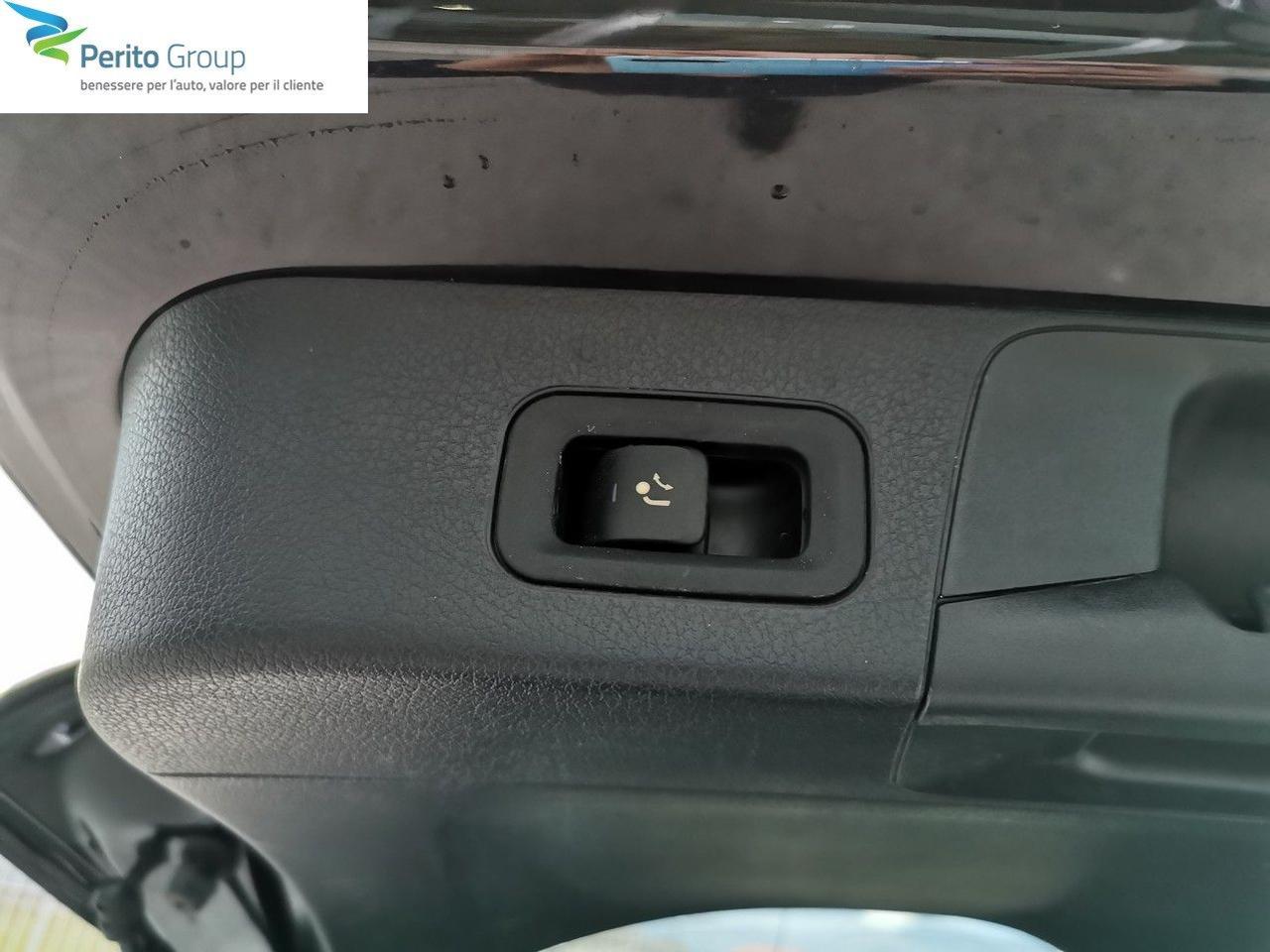 MERCEDES-BENZ GLB 180 d Automatic Sport con gancio traino elettronico - 8