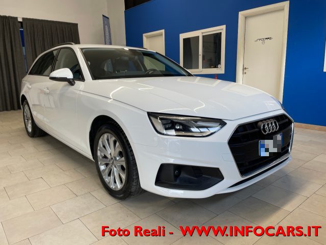 AUDI A4 Bianco pastello