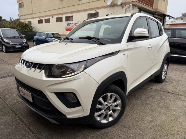 MAHINDRA KUV100 Bianco perlato