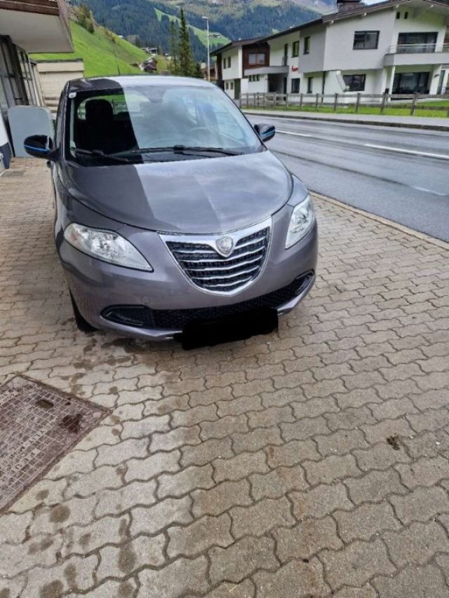 LANCIA Ypsilon 1.2 69 CV 5p NEOPATENATI CINGHIA NUOVA 