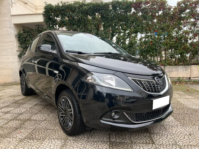 LANCIA Ypsilon 1.0 S&S Hybrid Gold 