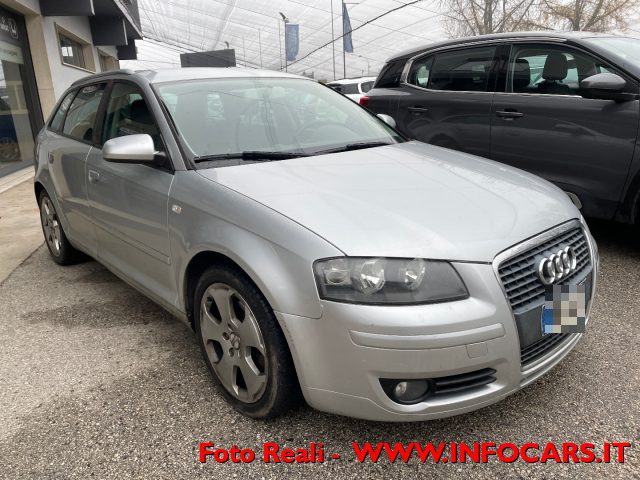 AUDI A3 Grigio metallizzato