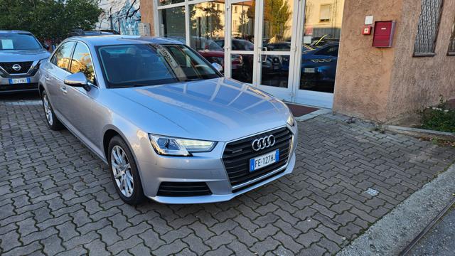 AUDI A4 Grigio metallizzato