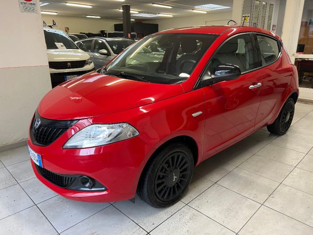 LANCIA Ypsilon 1.0 FireFly 5 porte S&S Hybrid Silver 