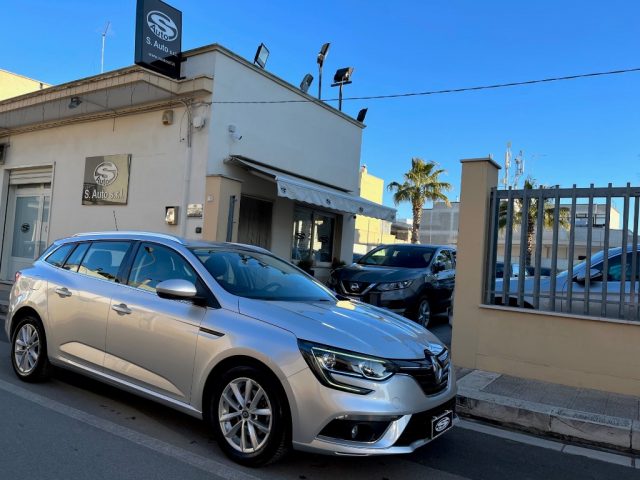 RENAULT Megane Grigio pastello