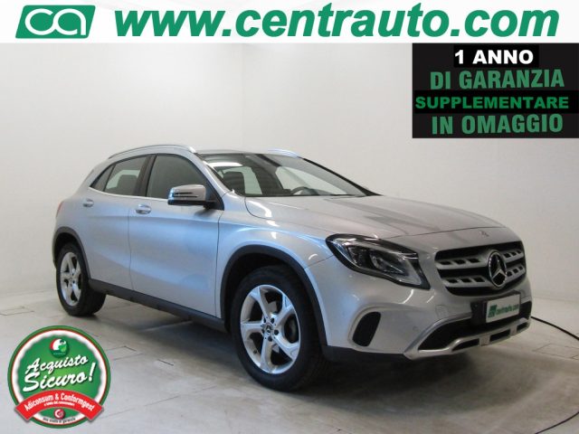 MERCEDES-BENZ GLA 200 Argento metallizzato