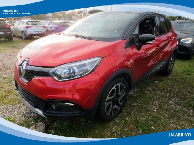 RENAULT Captur Bordeaux metallizzato