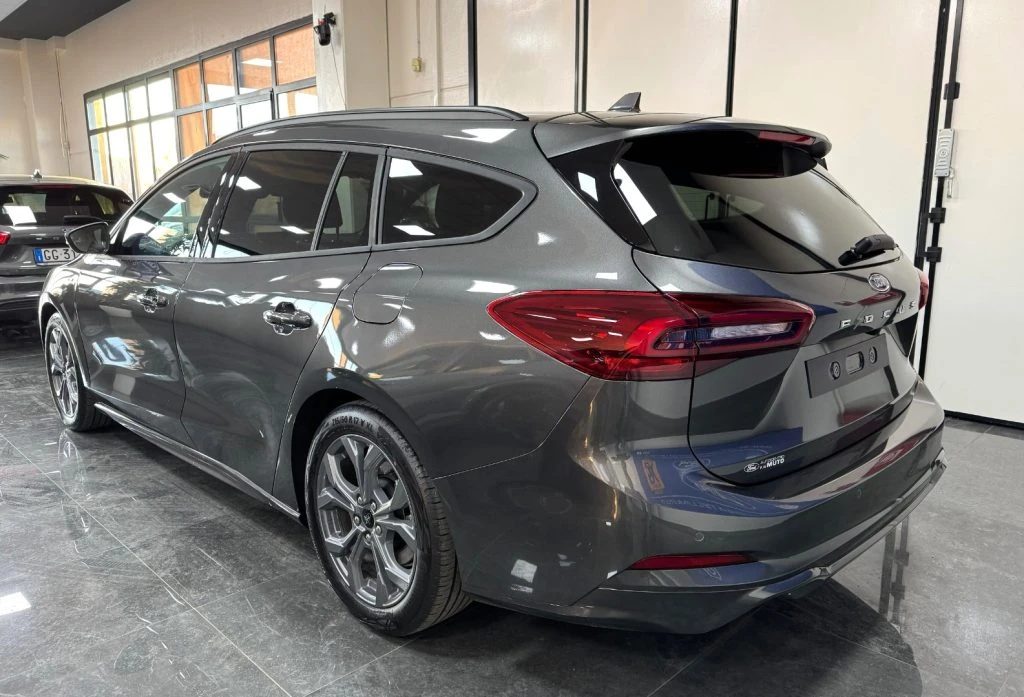 FORD Focus 1.5 EcoBlue 115 CV automatico SW ST-Line - 5