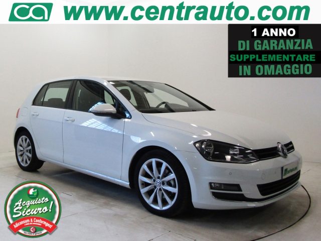 VOLKSWAGEN Golf Bianco pastello