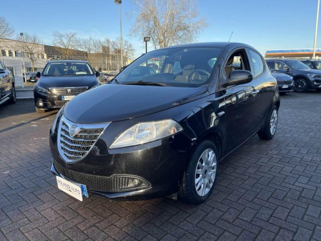 LANCIA Ypsilon 1.2 8v Silver 69cv 