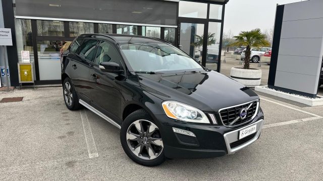 VOLVO XC60 Nero metallizzato