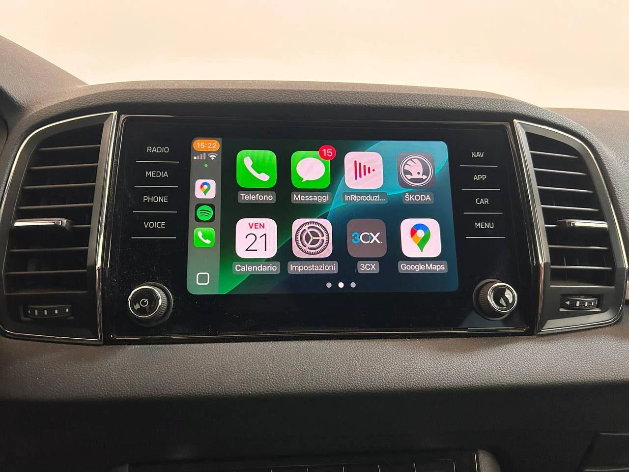 SKODA Karoq 2.0 TDI EVO SCR 115 CV DSG Executive - 23