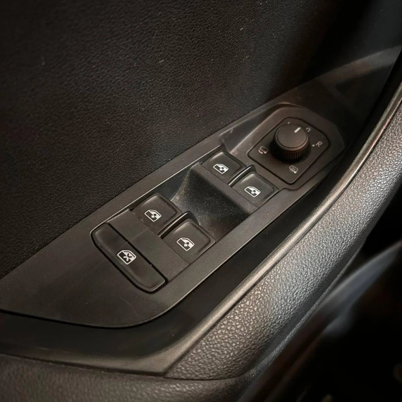 SKODA Karoq 2.0 TDI EVO SCR 115 CV DSG Executive - 33